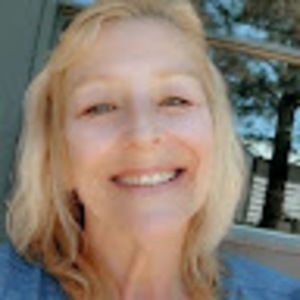 Meet your Posher, Corinne